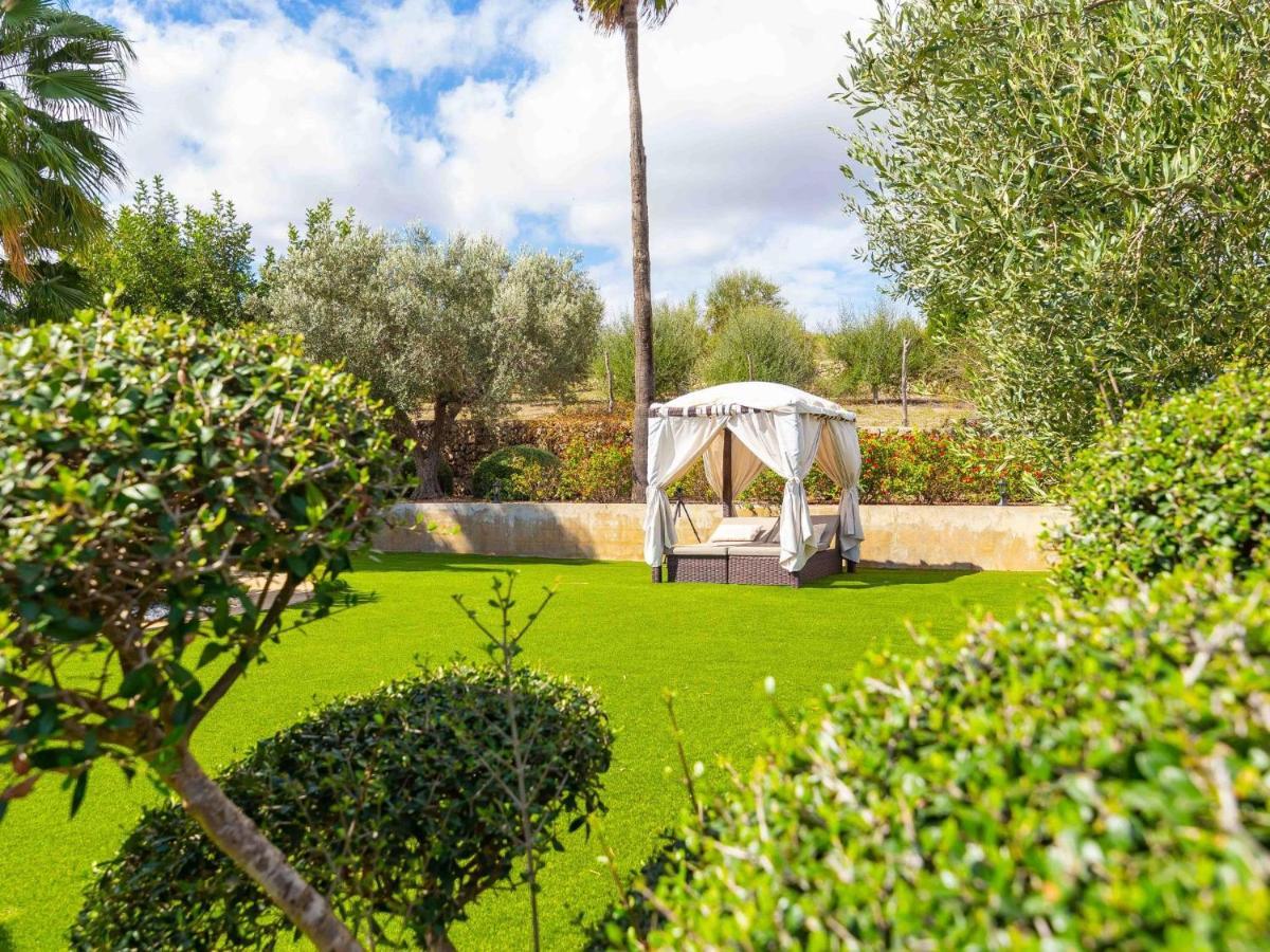 Suau Holiday home Llubi